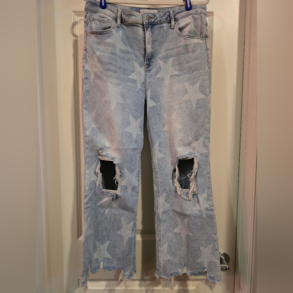 Women's Risen Star Patterned Distressed Jeans